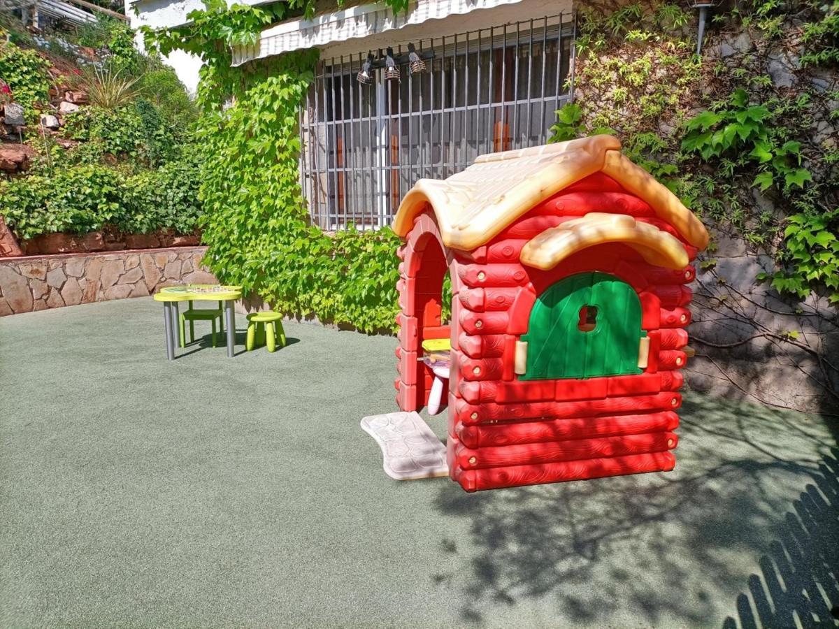 Casa Acogedora Familiar Con Piscina Pallejá Kültér fotó